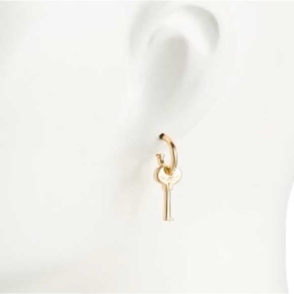 Coach Lock and Key Gold-tone Plated Brass & Crystals Quilted Mismatched Earrings - Picture 8 of 10